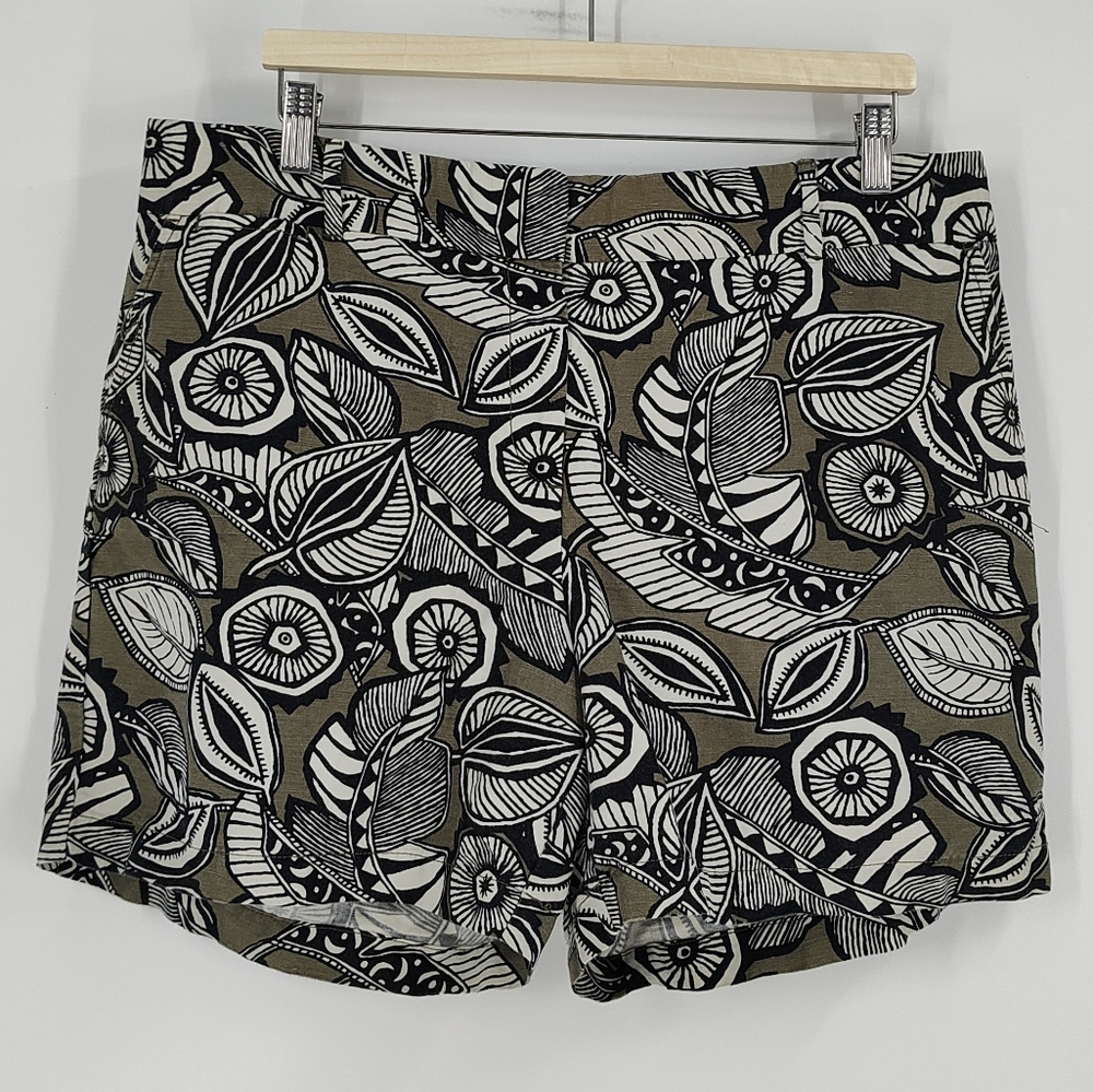 LOFT | linen blend shorts